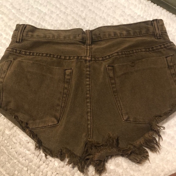 Shorts - Picture 2 of 3